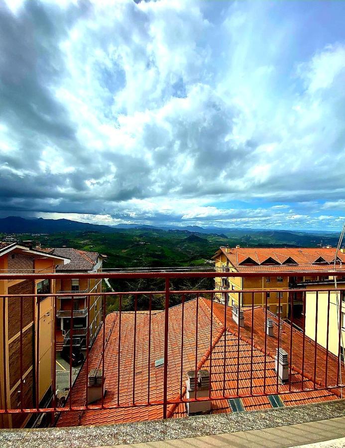 Appartamento Al Centro Storico Di San Marino Esterno foto